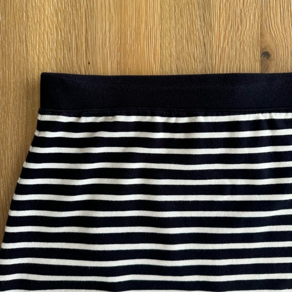 Talbots Striped Jersey Knit Skirt Size Medium Navy Blue White Pull on - Picture 6 of 6